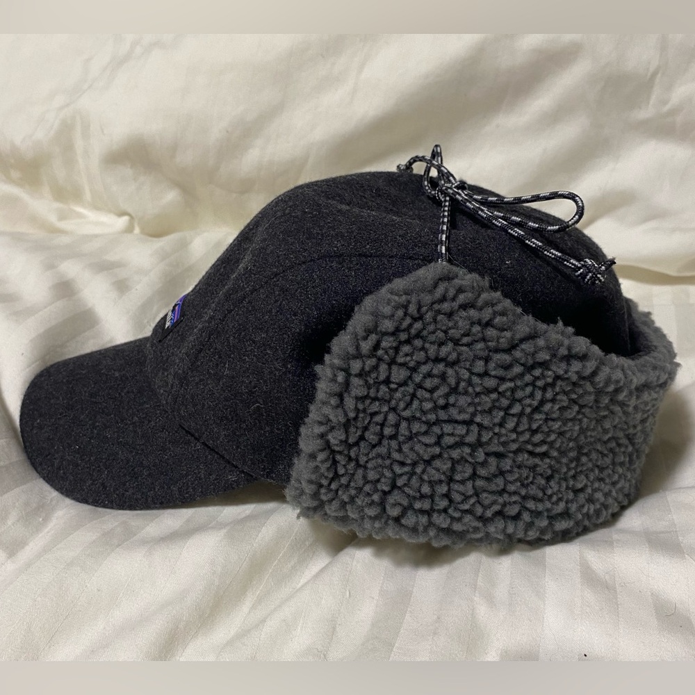 PATAGONIA Duckbill Winter Hat with ear flaps - Picture 2 of 7